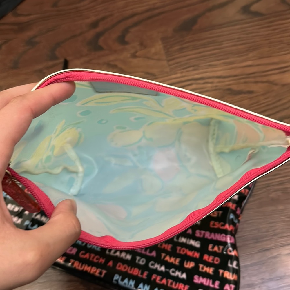 Kate Spade Makeup Pouch - Picture 7 of 7